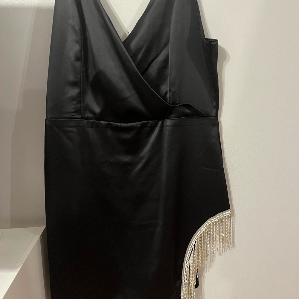 Black dress with silver/diamond fringe - Size XL